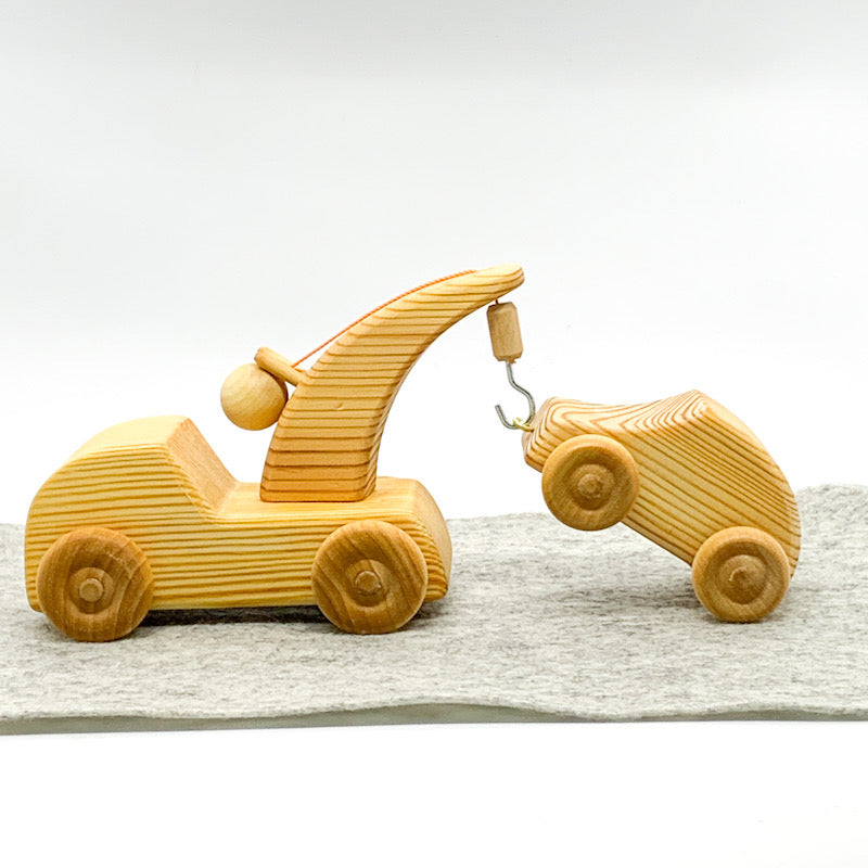 Debresk Wooden Toy TOW TRUCK + MINI CAR